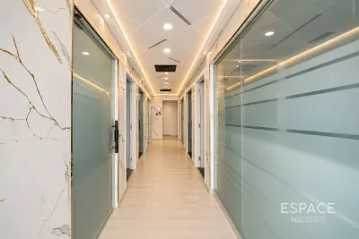 Fairmont Hotel, Sheikh Zayed Road, Dubai - Espace