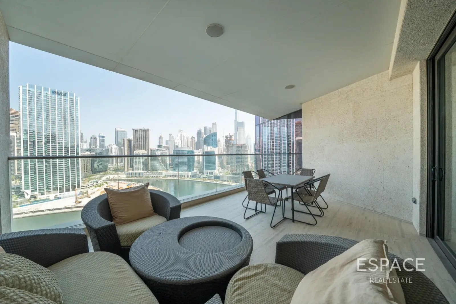 PropertiesGalleryCamera
