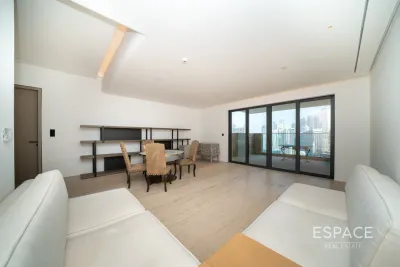 Volante, Business Bay, Dubai - Espace