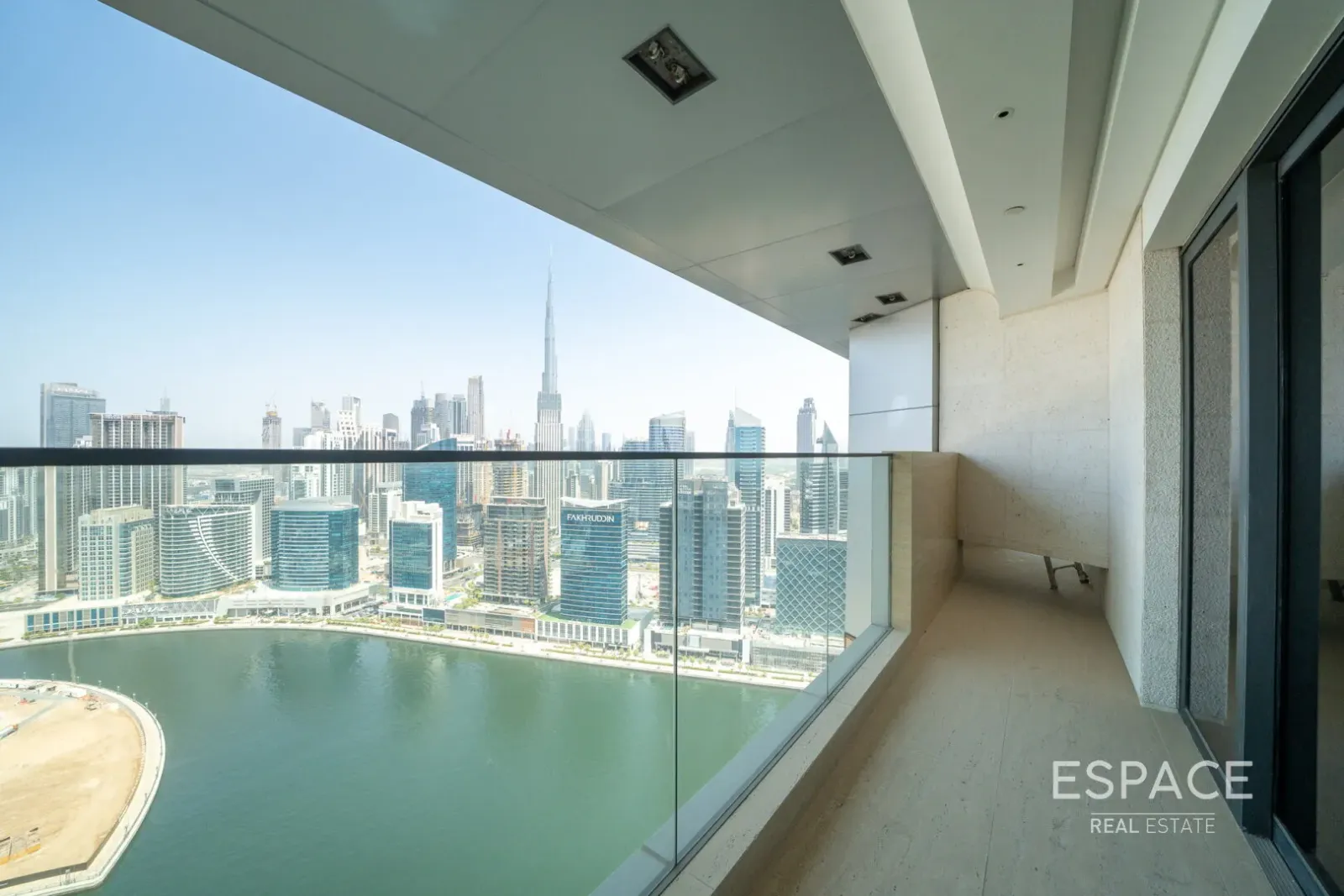 PropertiesGalleryCamera