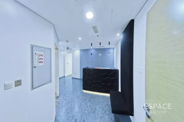 Jumeirah Business Centre 3, Jumeirah Lake Towers, Dubai - Espace