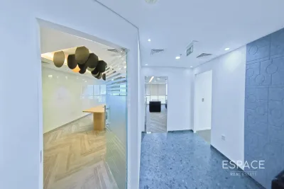 Jumeirah Business Centre 3, Jumeirah Lake Towers, Dubai - Espace