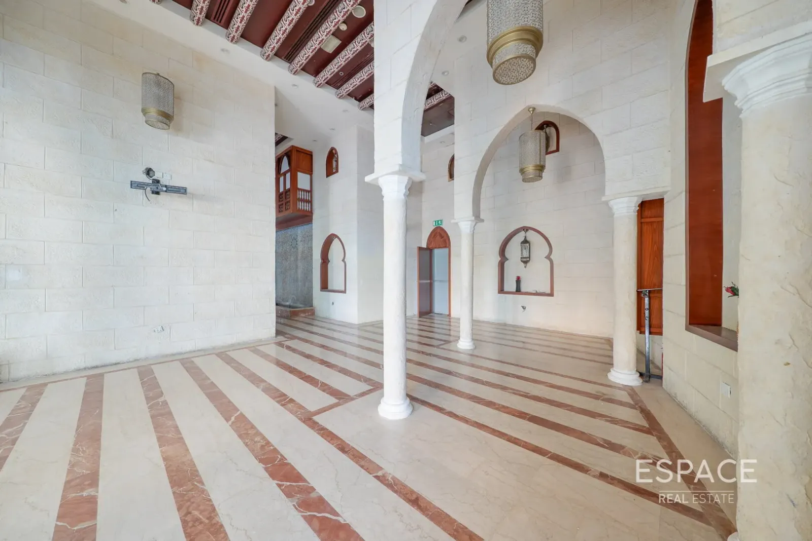 PropertiesGalleryCamera