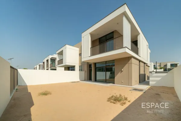 Tilal Al Furjan - Phase 1, Al Furjan, Dubai - Espace