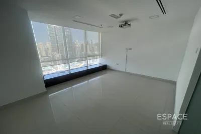 Fortune Tower, Jumeirah Lake Towers, Dubai - Espace