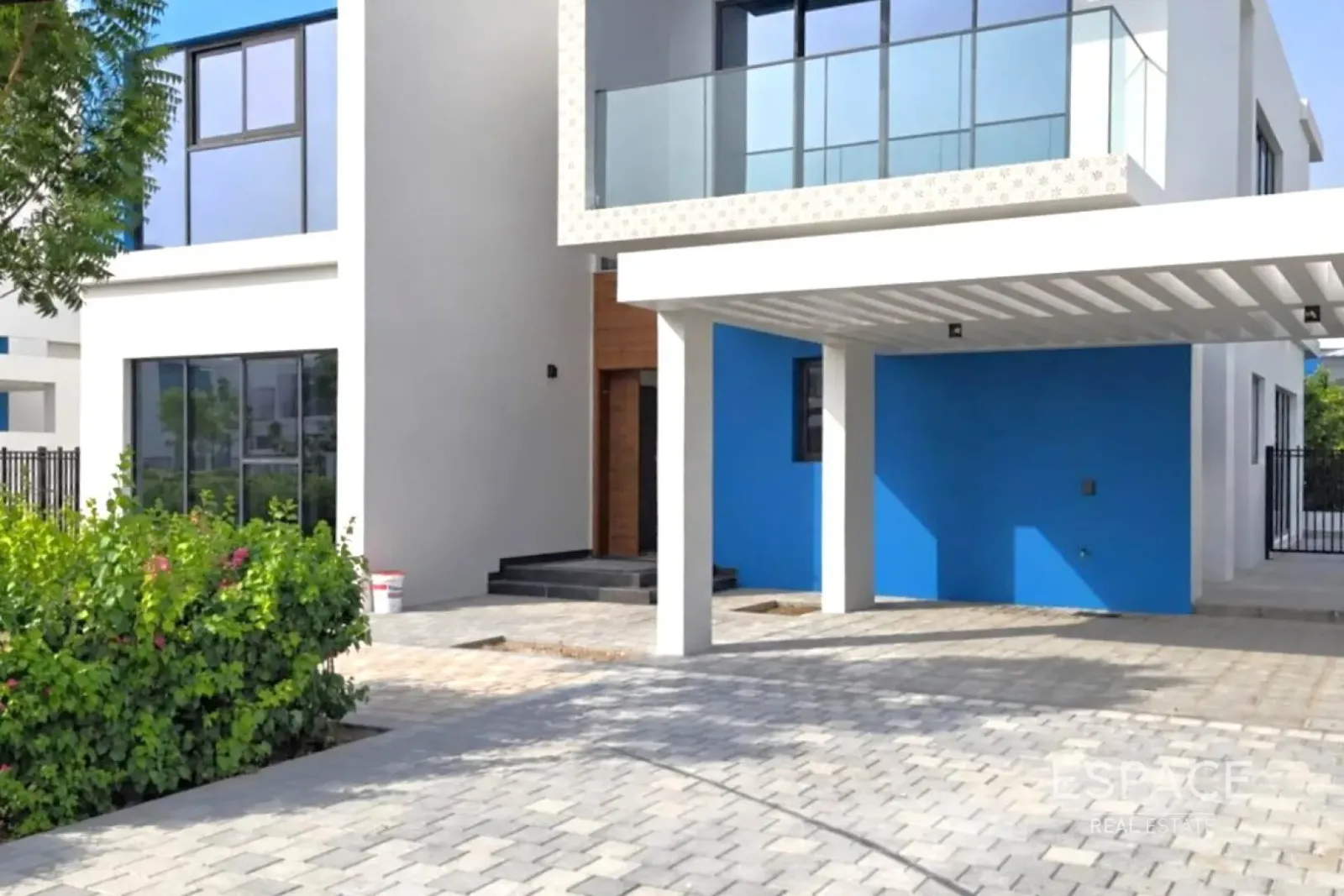 PropertiesGalleryCamera