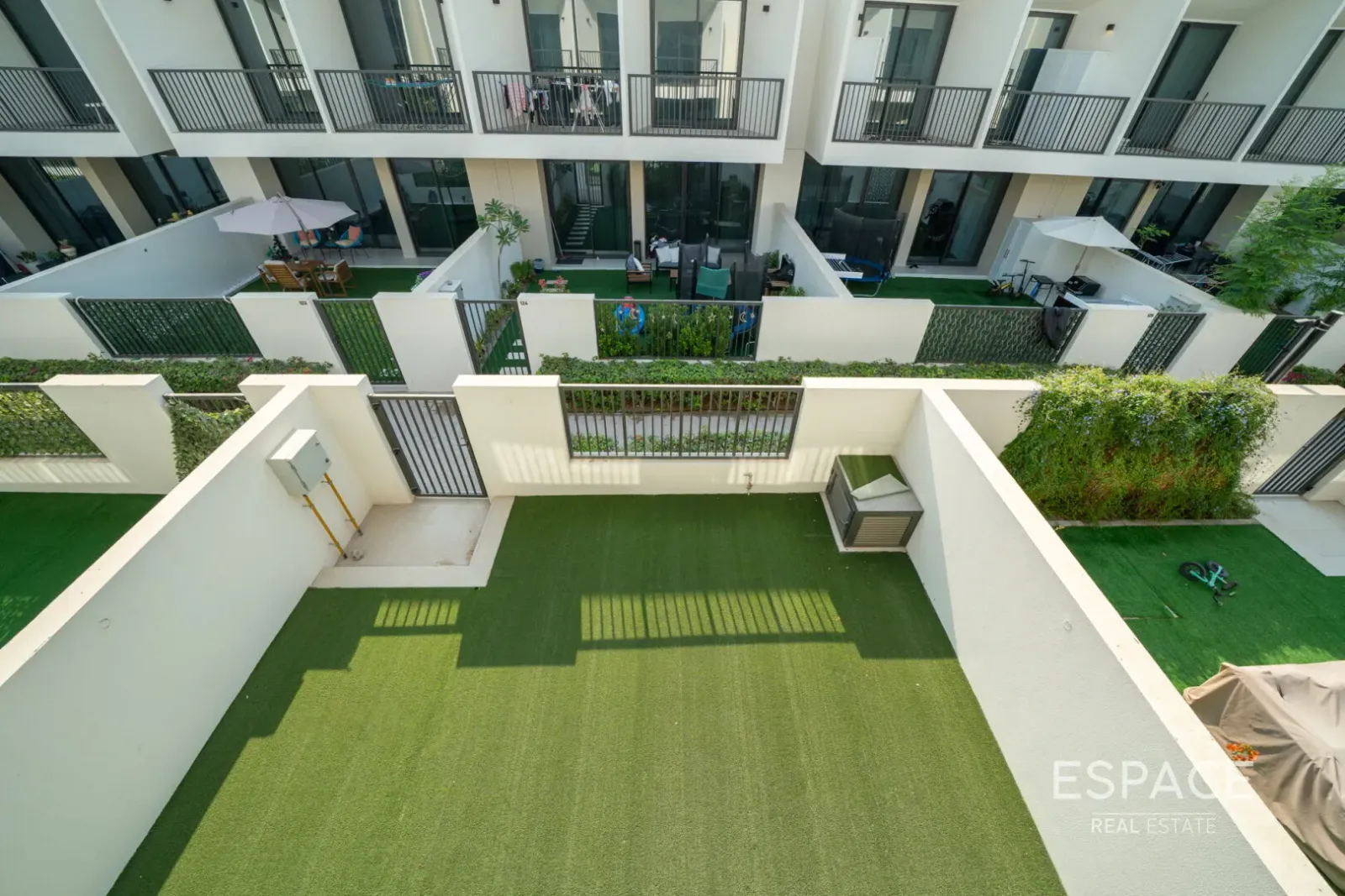 PropertiesGalleryCamera