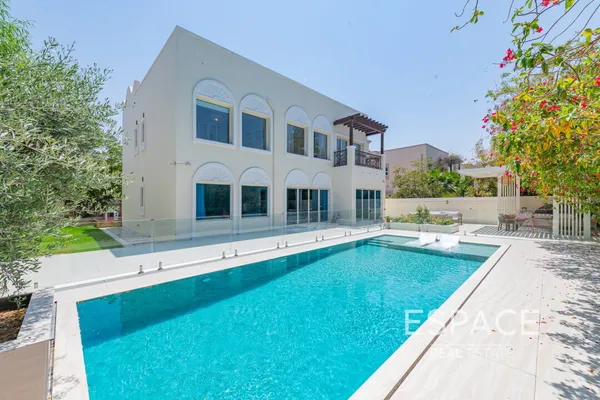 Jumeirah Village Triangle, Jumeirah Village Triangle, Dubai - Espace