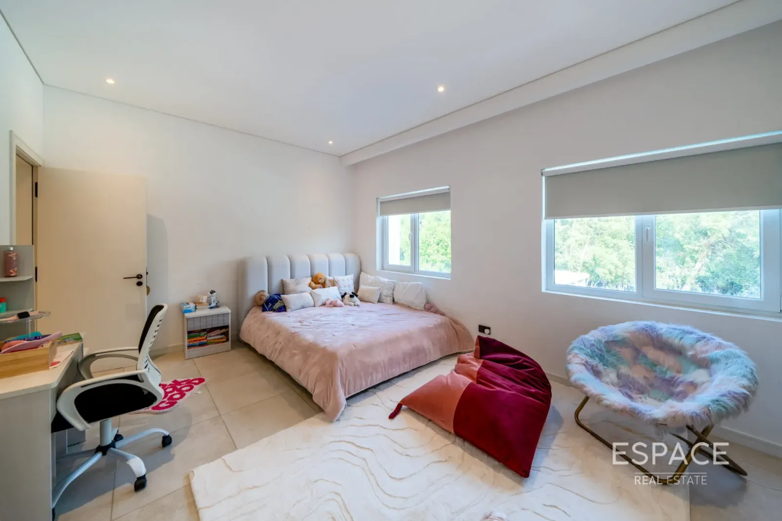 PropertiesGalleryCamera