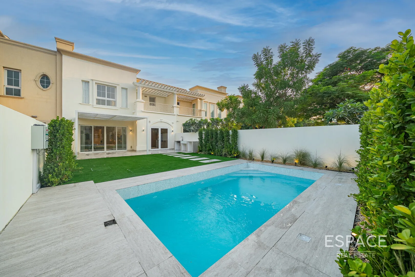 PropertiesGalleryCamera