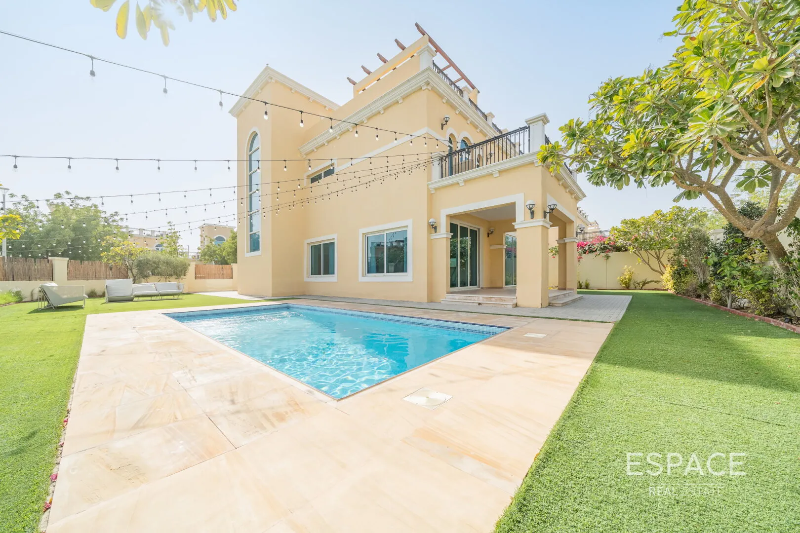 single static gallery