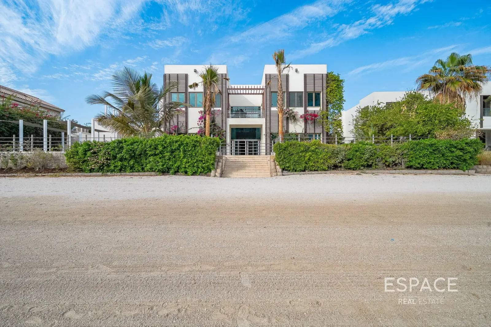 PropertiesGalleryCamera