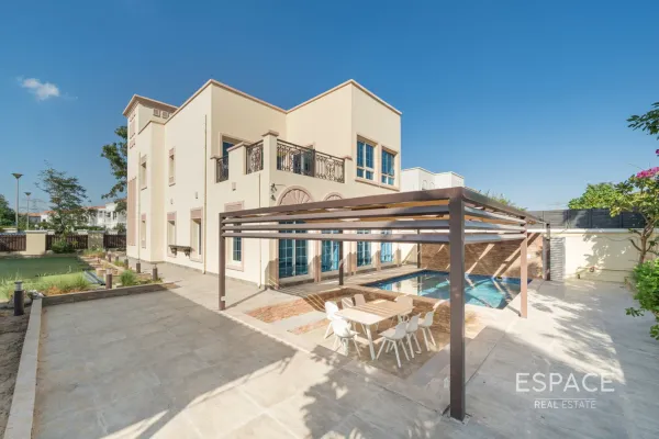 Jumeirah Village Triangle, Jumeirah Village Triangle, Dubai - Espace