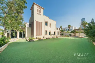 Jumeirah Village Triangle, Jumeirah Village Triangle, Dubai - Espace