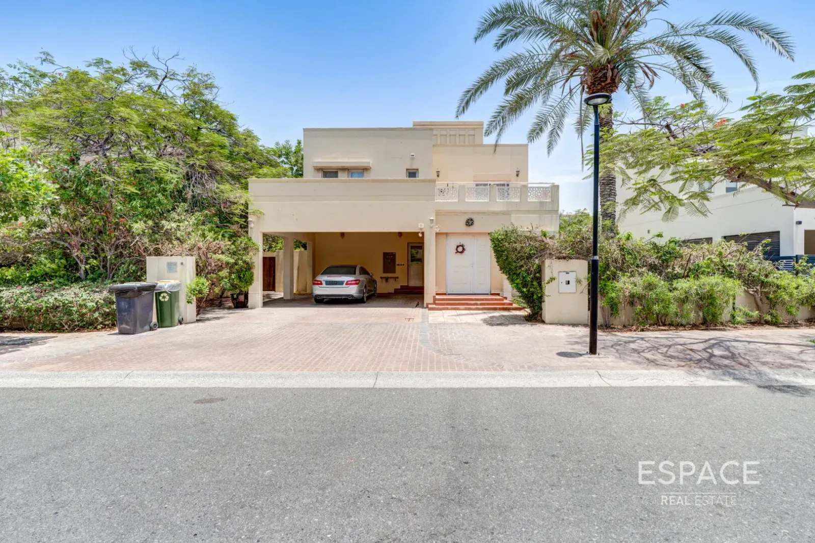 PropertiesGalleryCamera