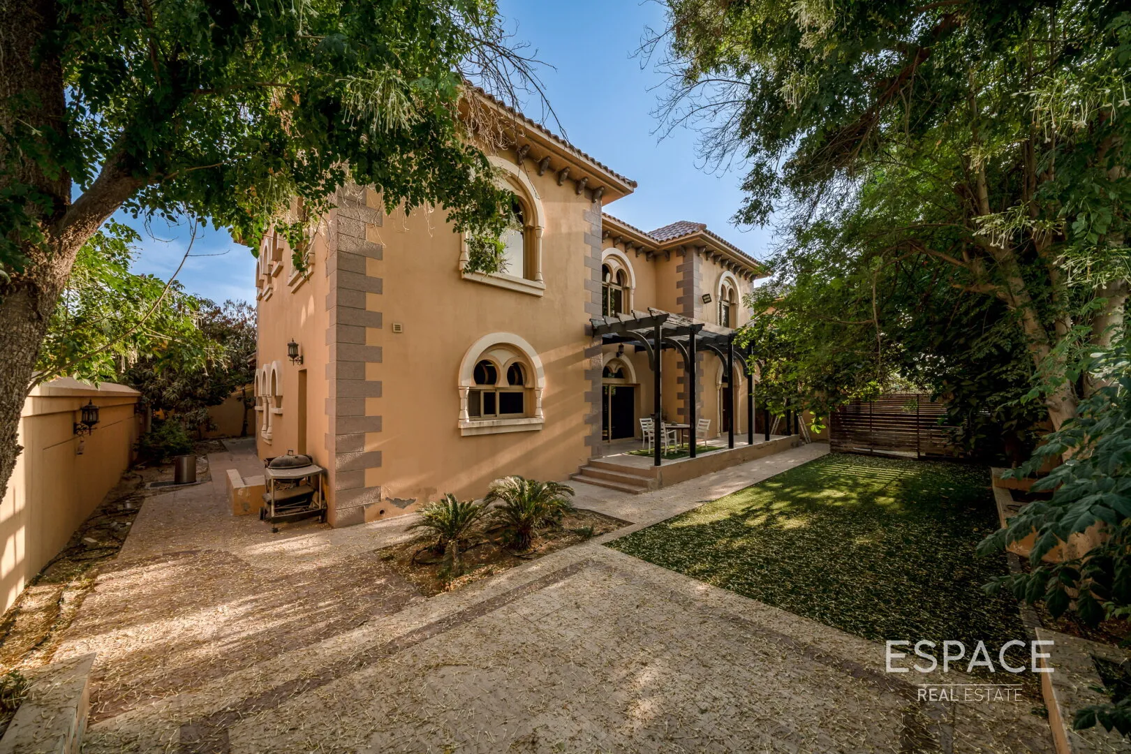 single static gallery