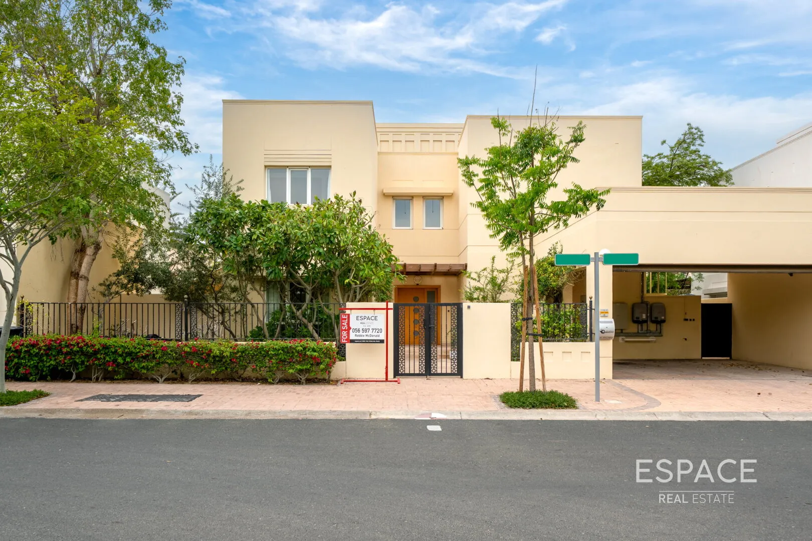 PropertiesGalleryCamera