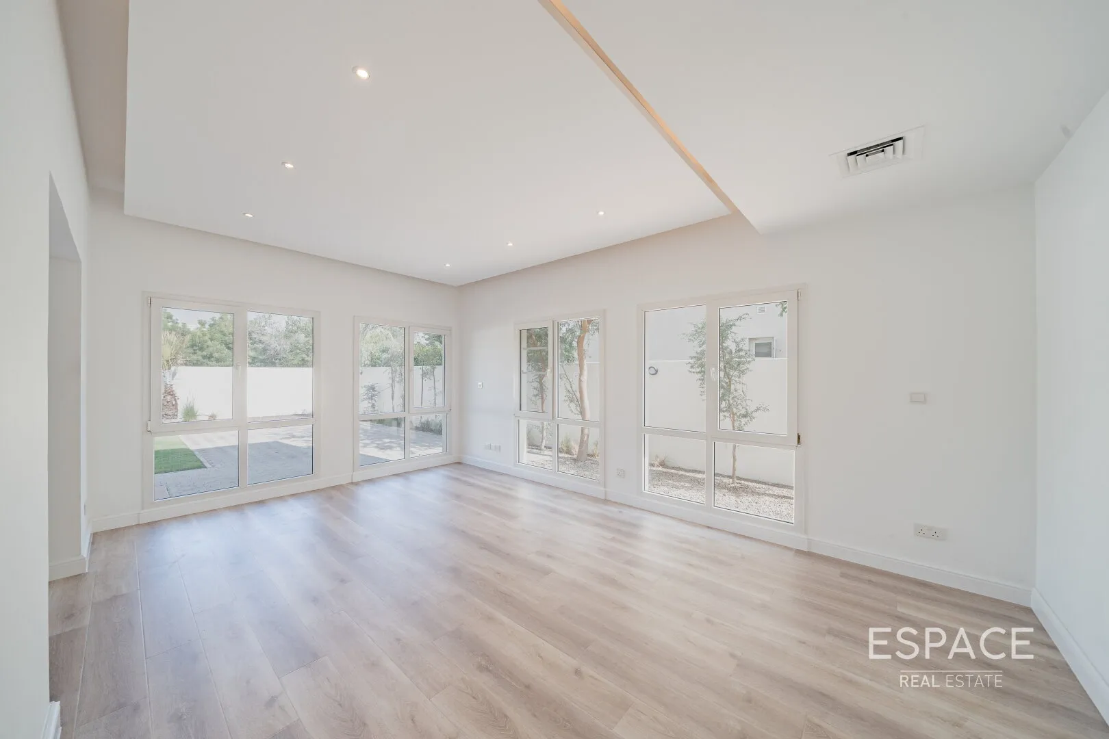 single static gallery