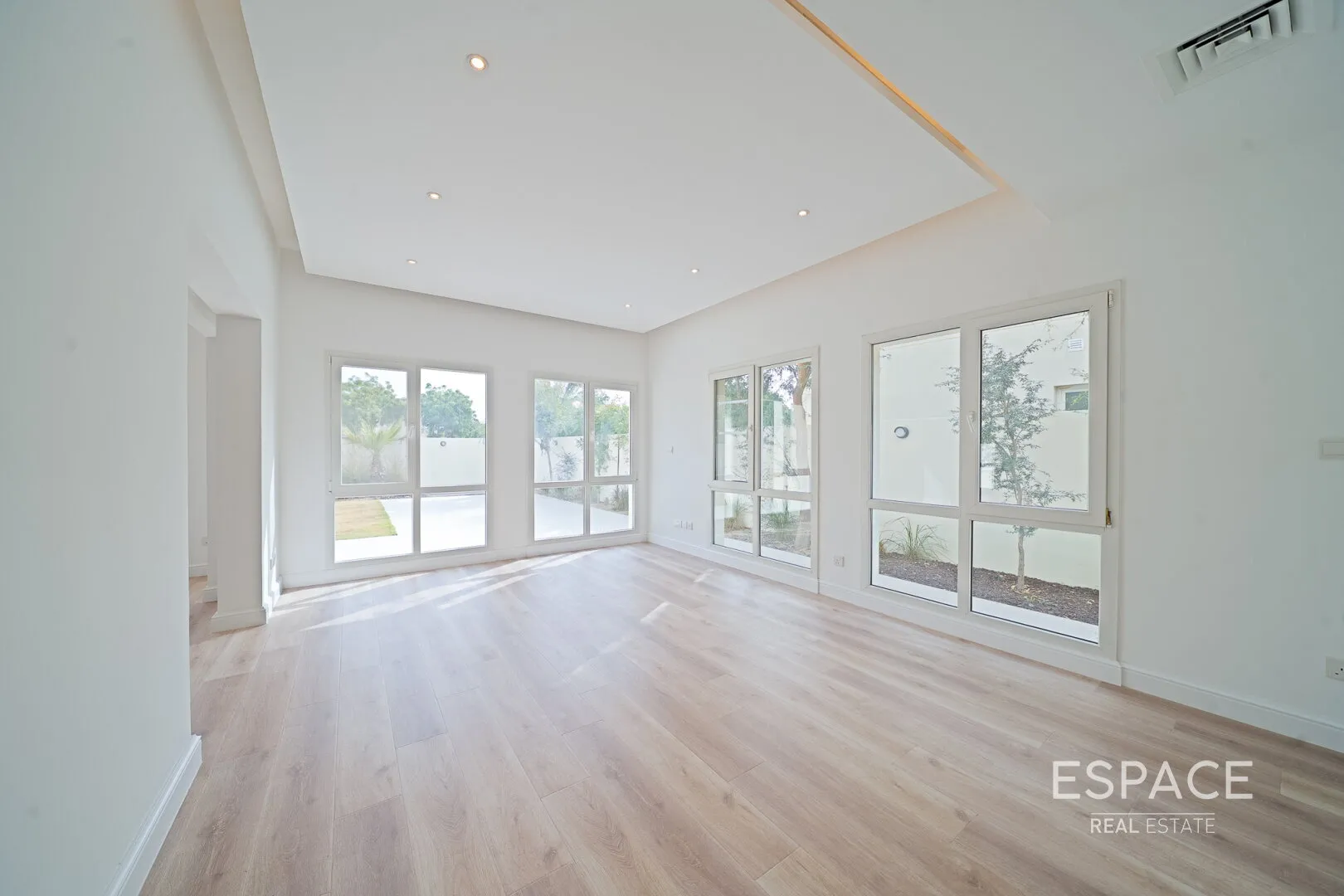 single static gallery