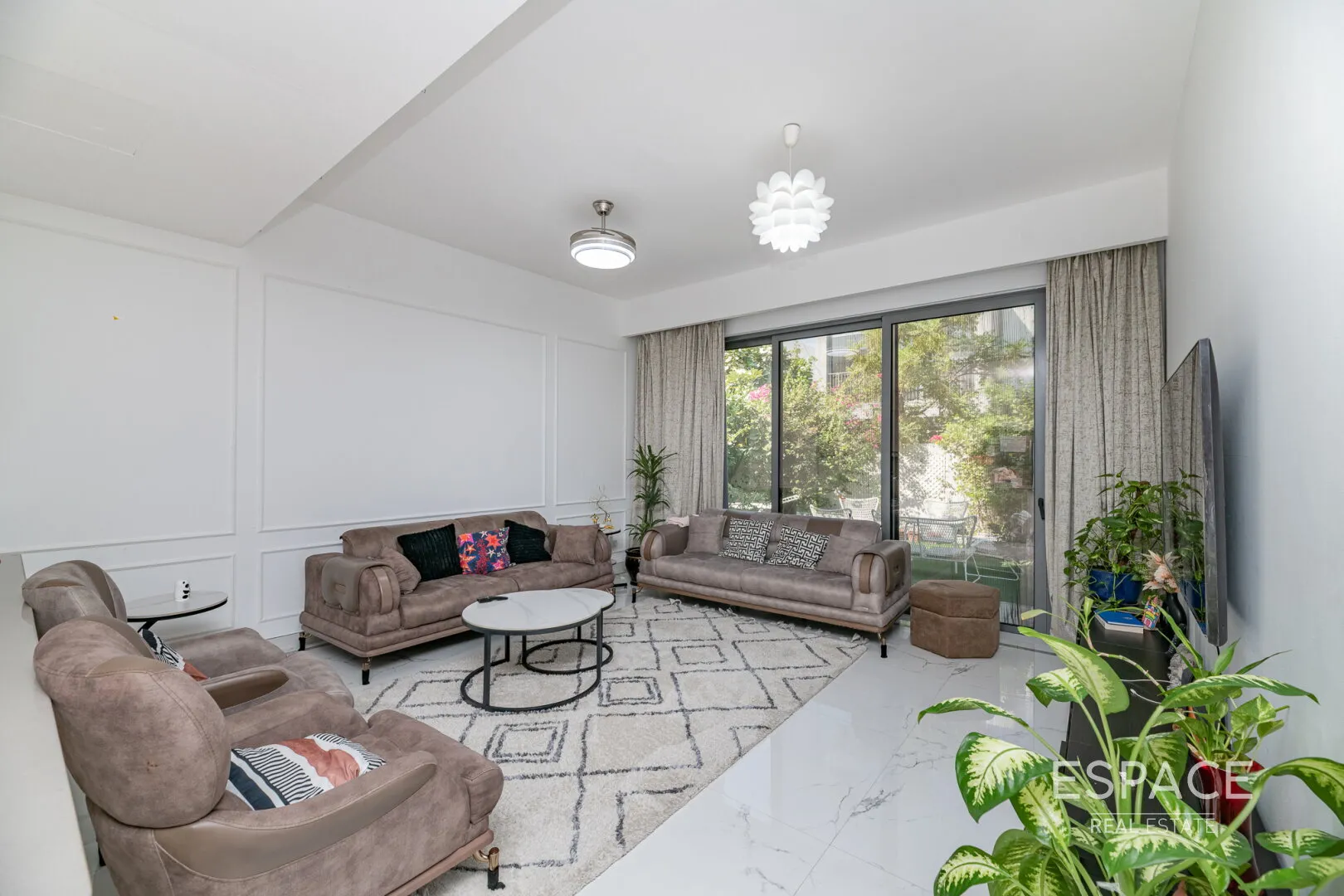 single static gallery