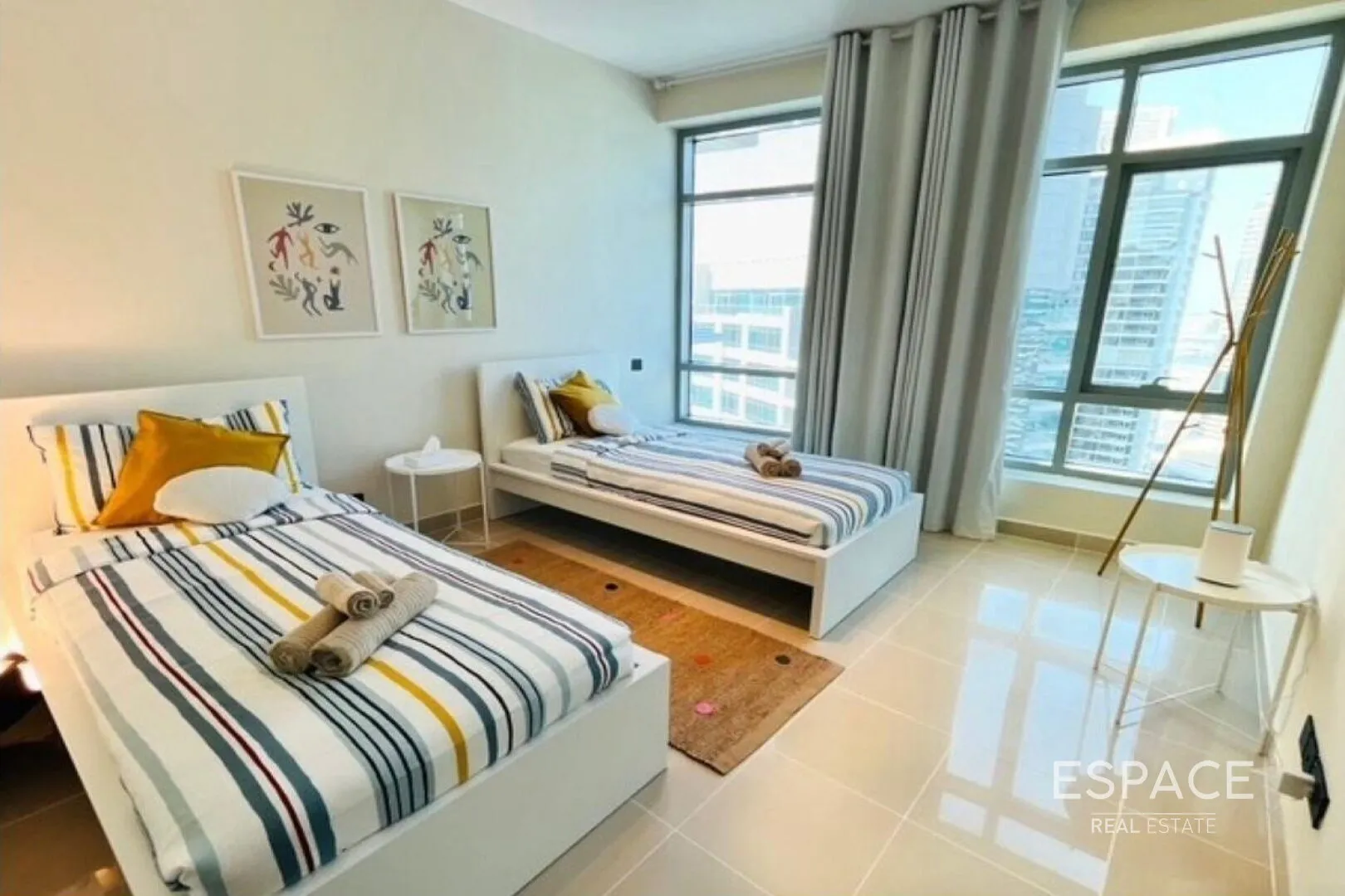 PropertiesGalleryCamera