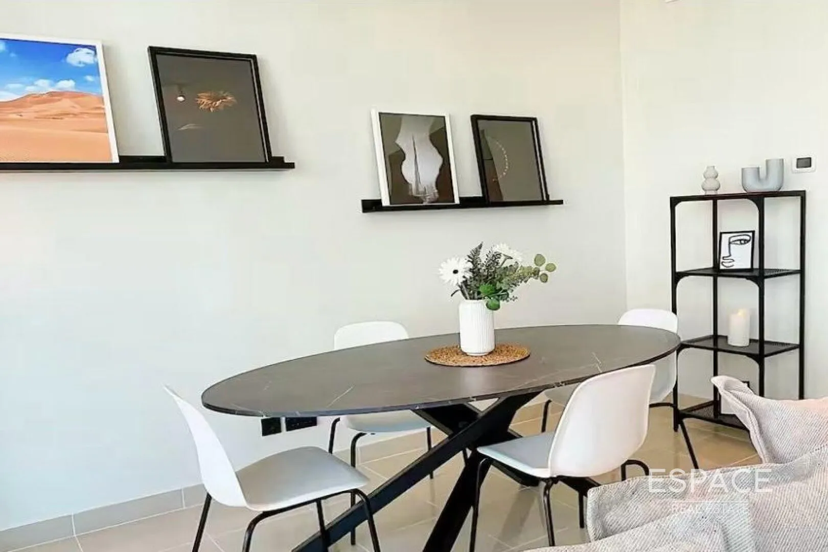 single static gallery