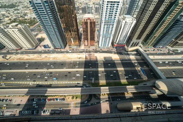 Maze Tower, Sheikh Zayed Road, Dubai - Espace