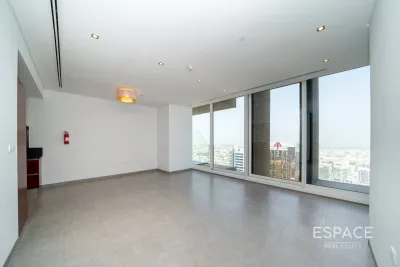 Maze Tower, Sheikh Zayed Road, Dubai - Espace