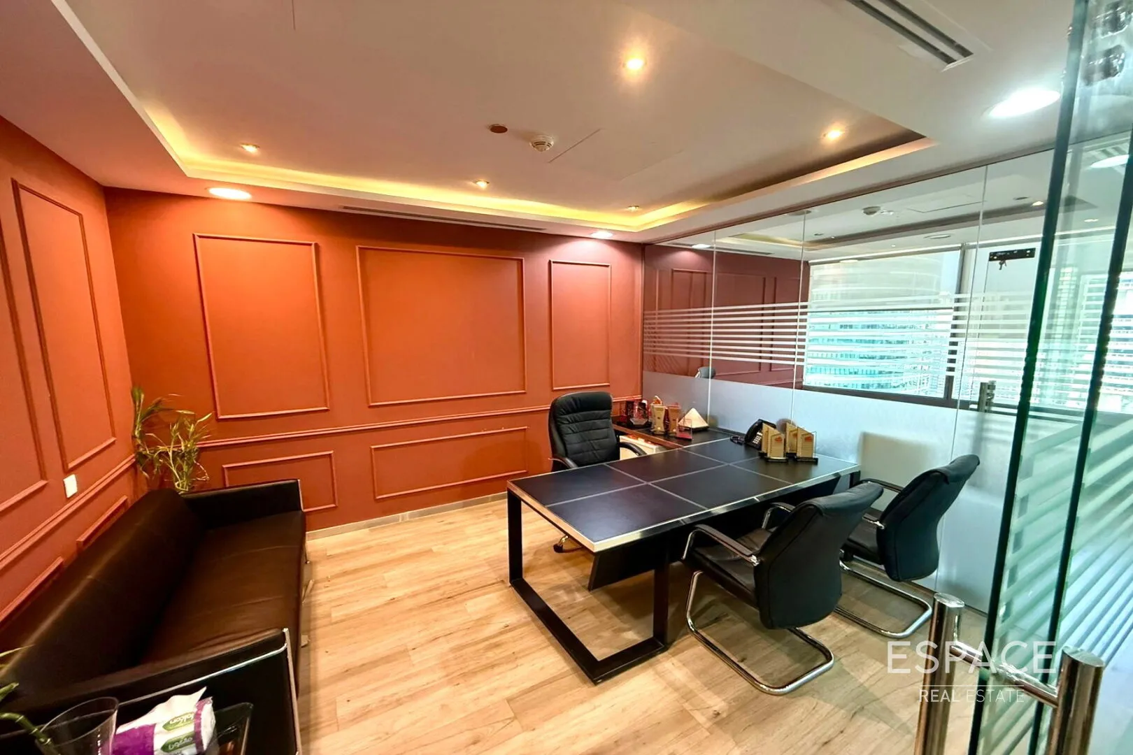 single static gallery