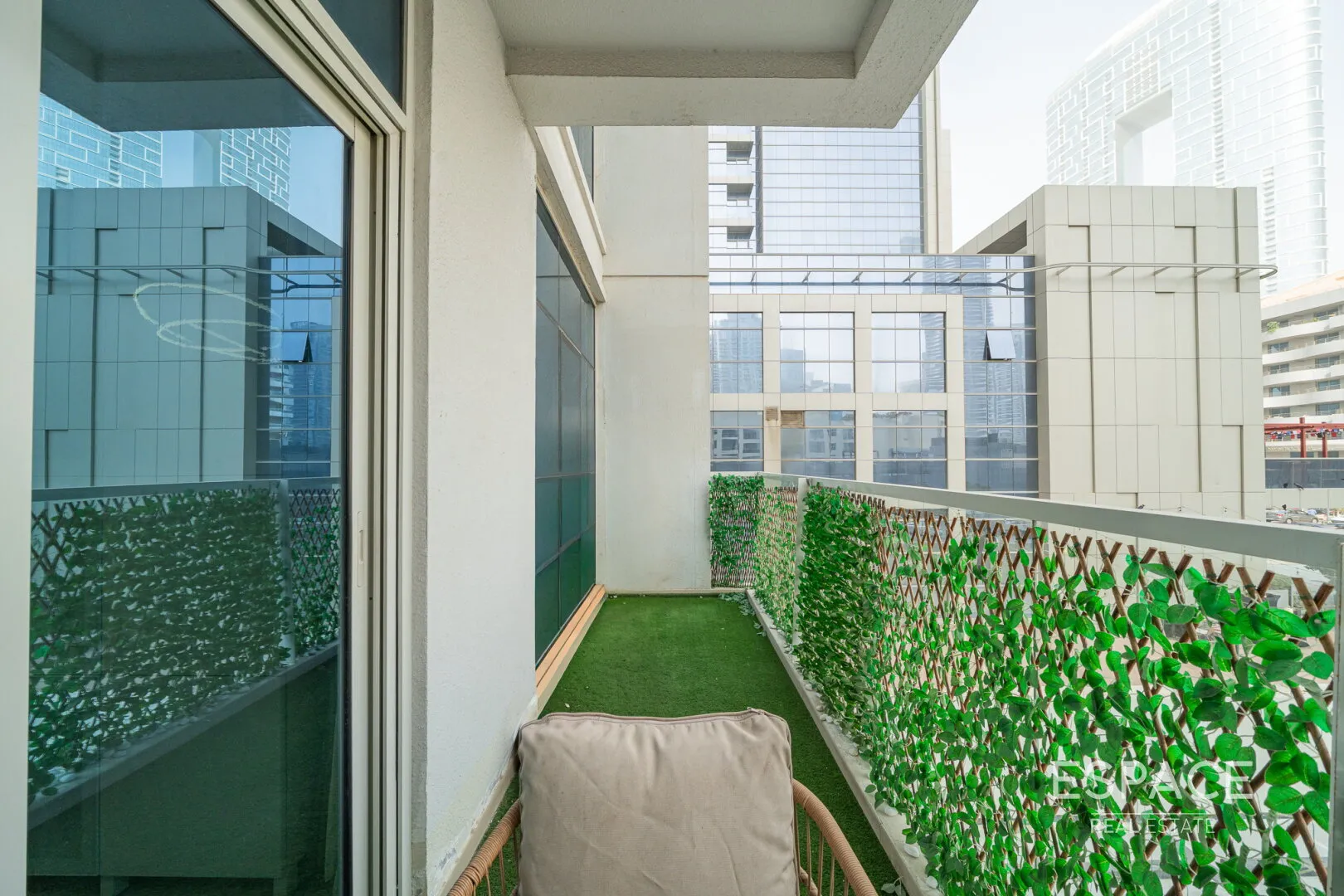 PropertiesGalleryCamera