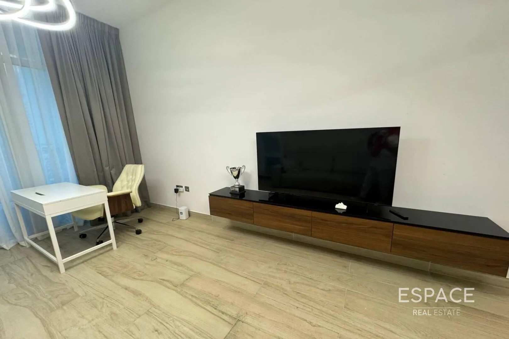 single static gallery