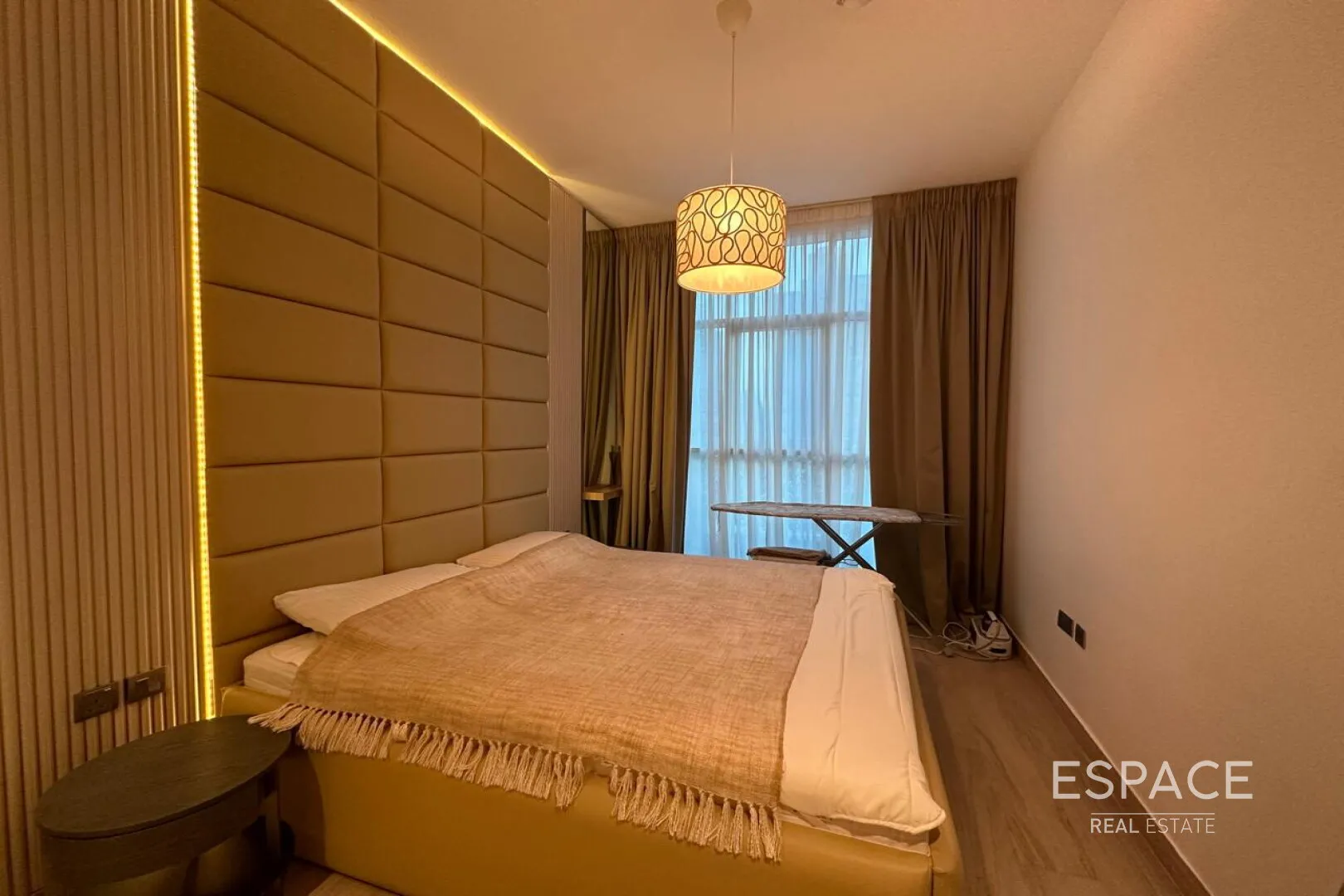 PropertiesGalleryCamera