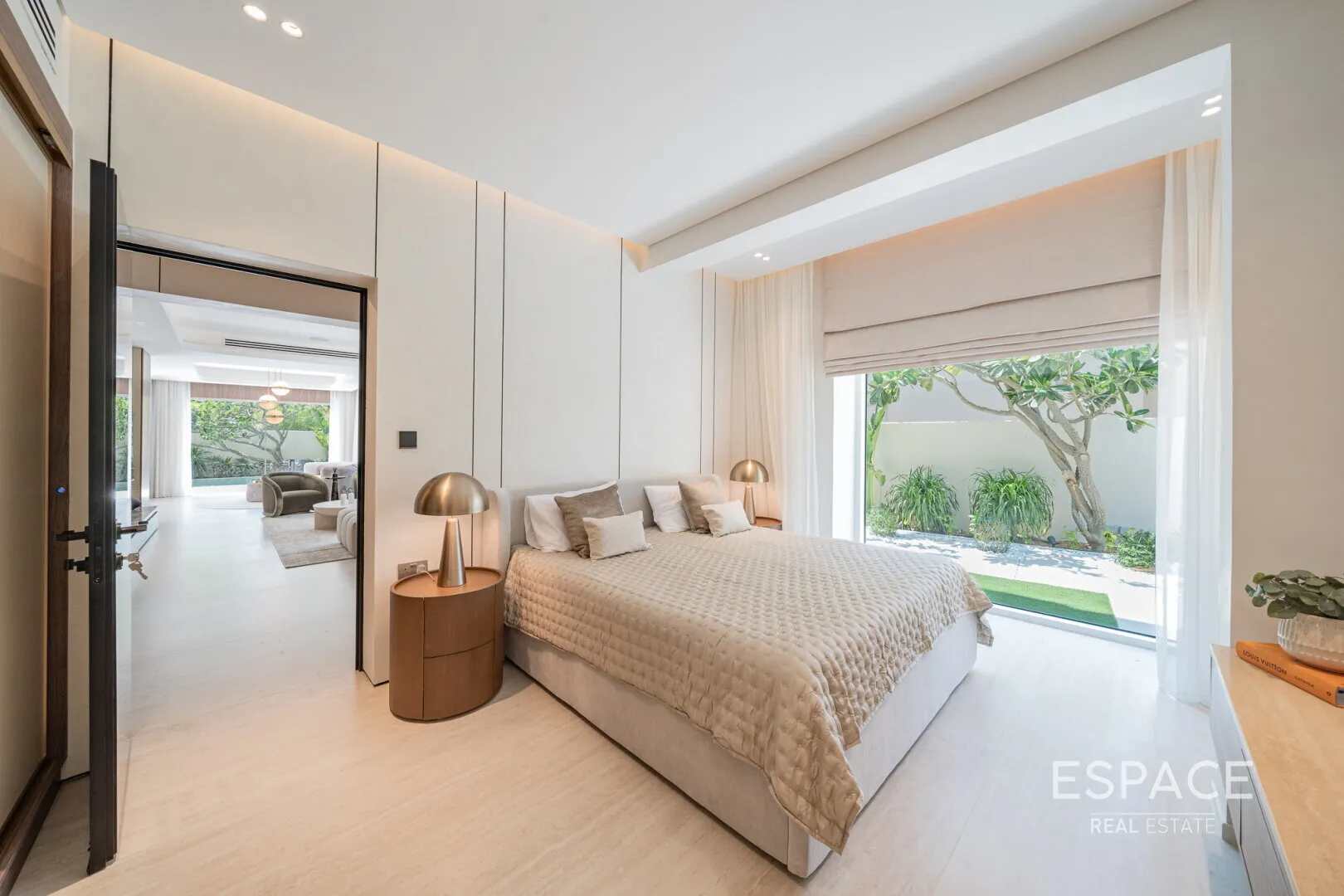PropertiesGalleryCamera