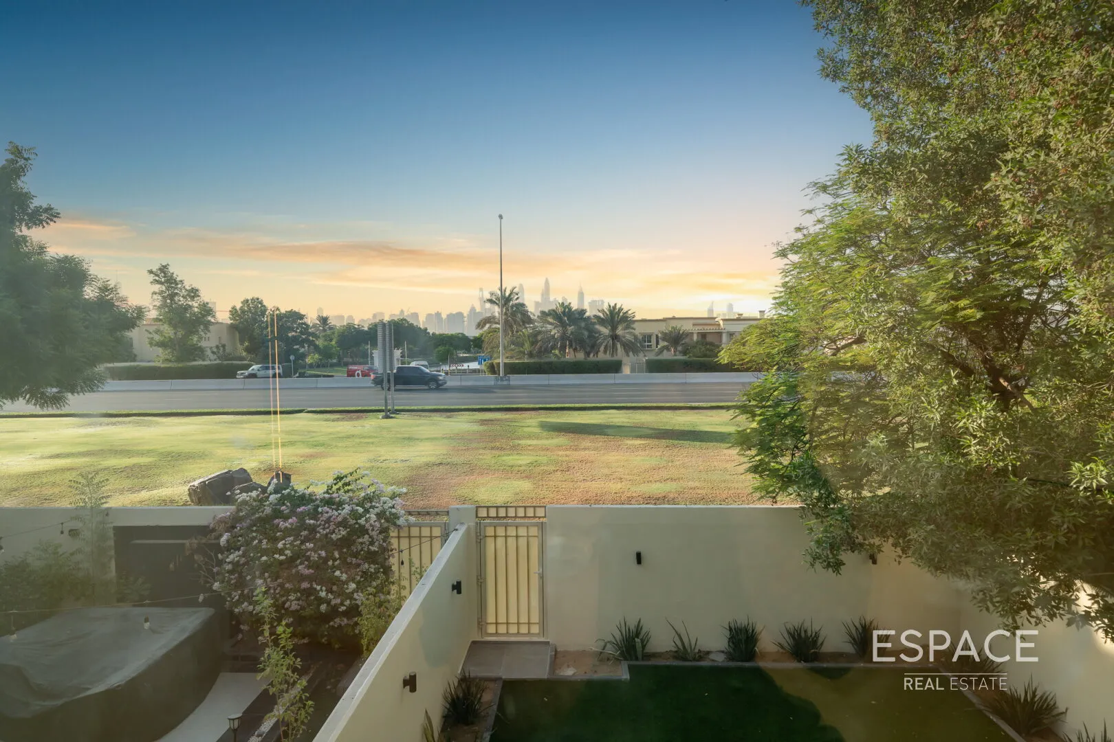 PropertiesGalleryCamera