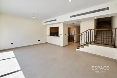 Nice, Damac Lagoons, Dubai - Espace