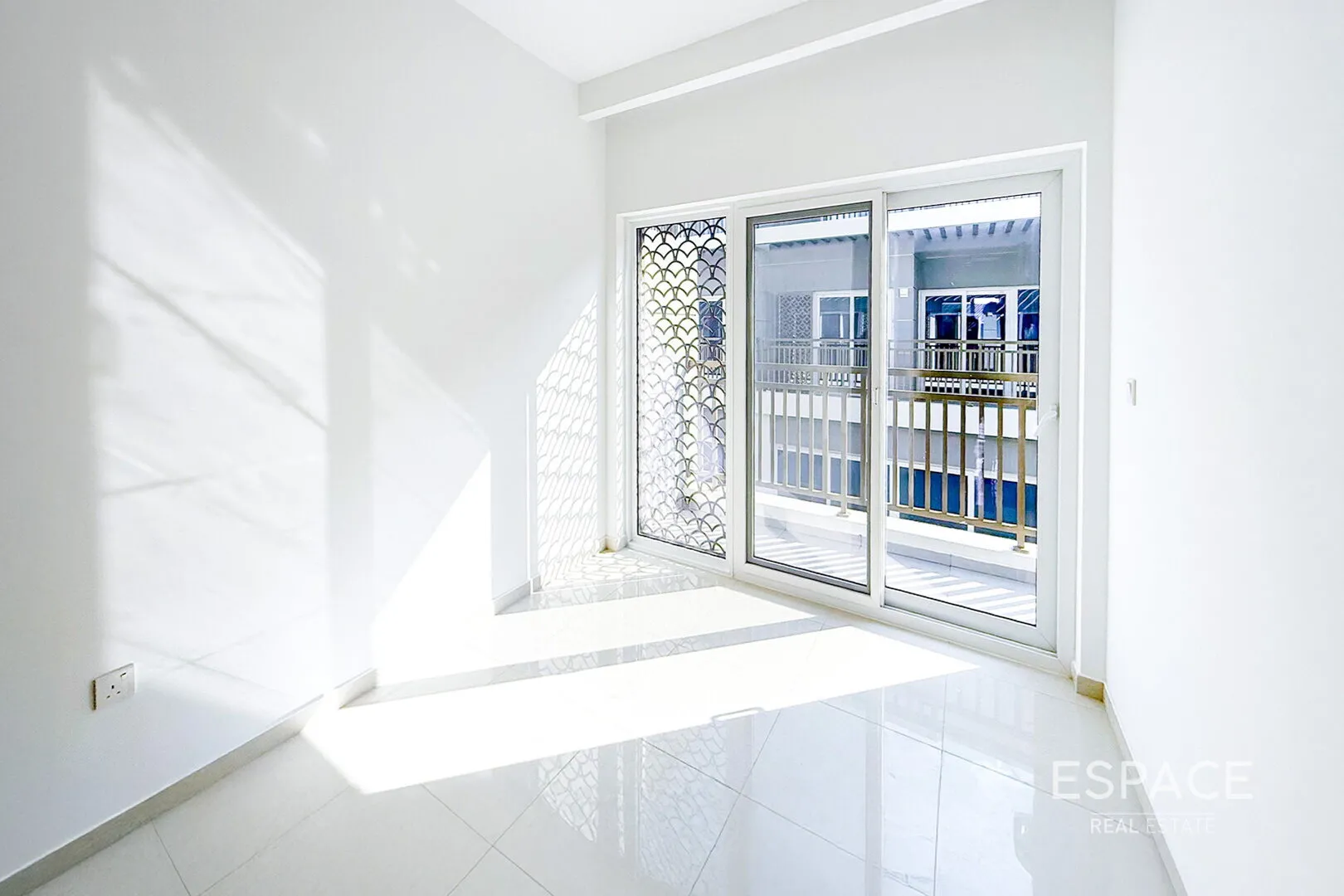 single static gallery