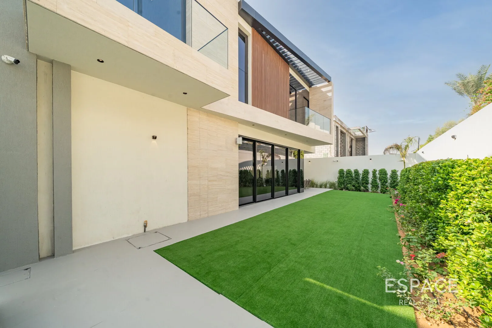 PropertiesGalleryCamera