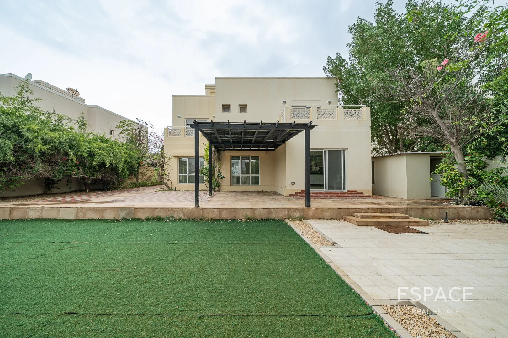 single static gallery