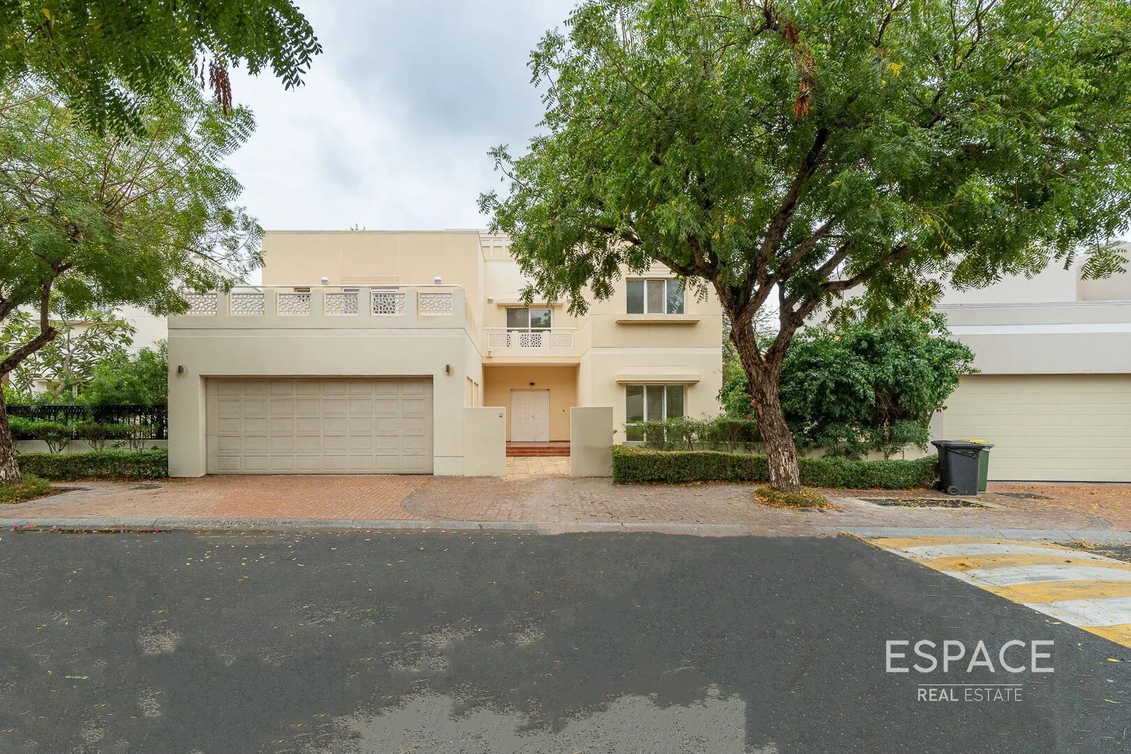 PropertiesGalleryCamera