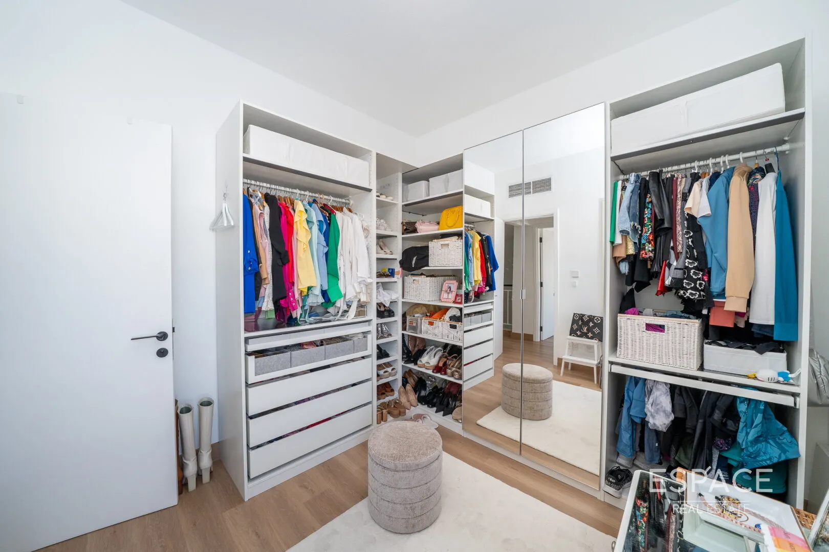 PropertiesGalleryCamera