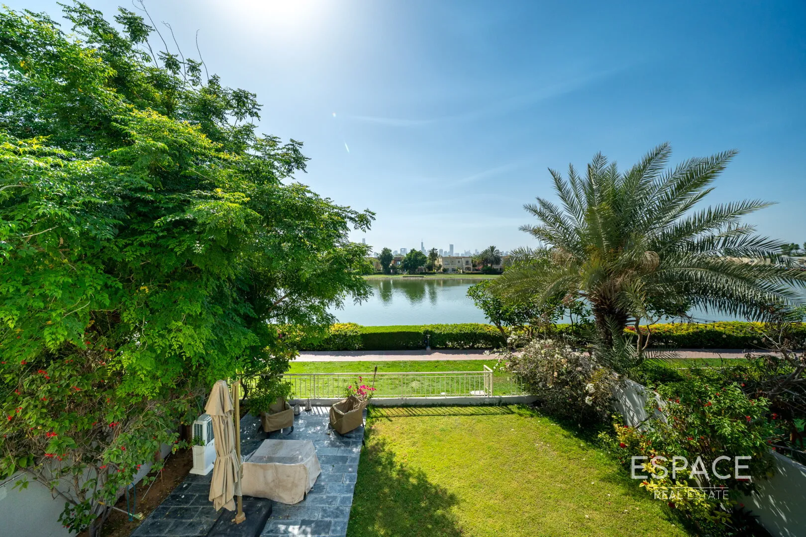 PropertiesGalleryCamera