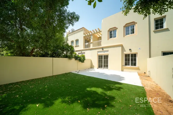 Springs 8, Springs, Dubai - Espace