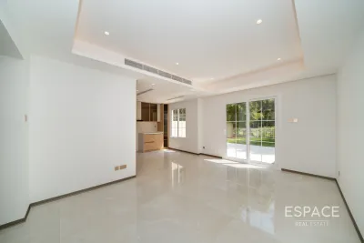 Springs 8, Springs, Dubai - Espace
