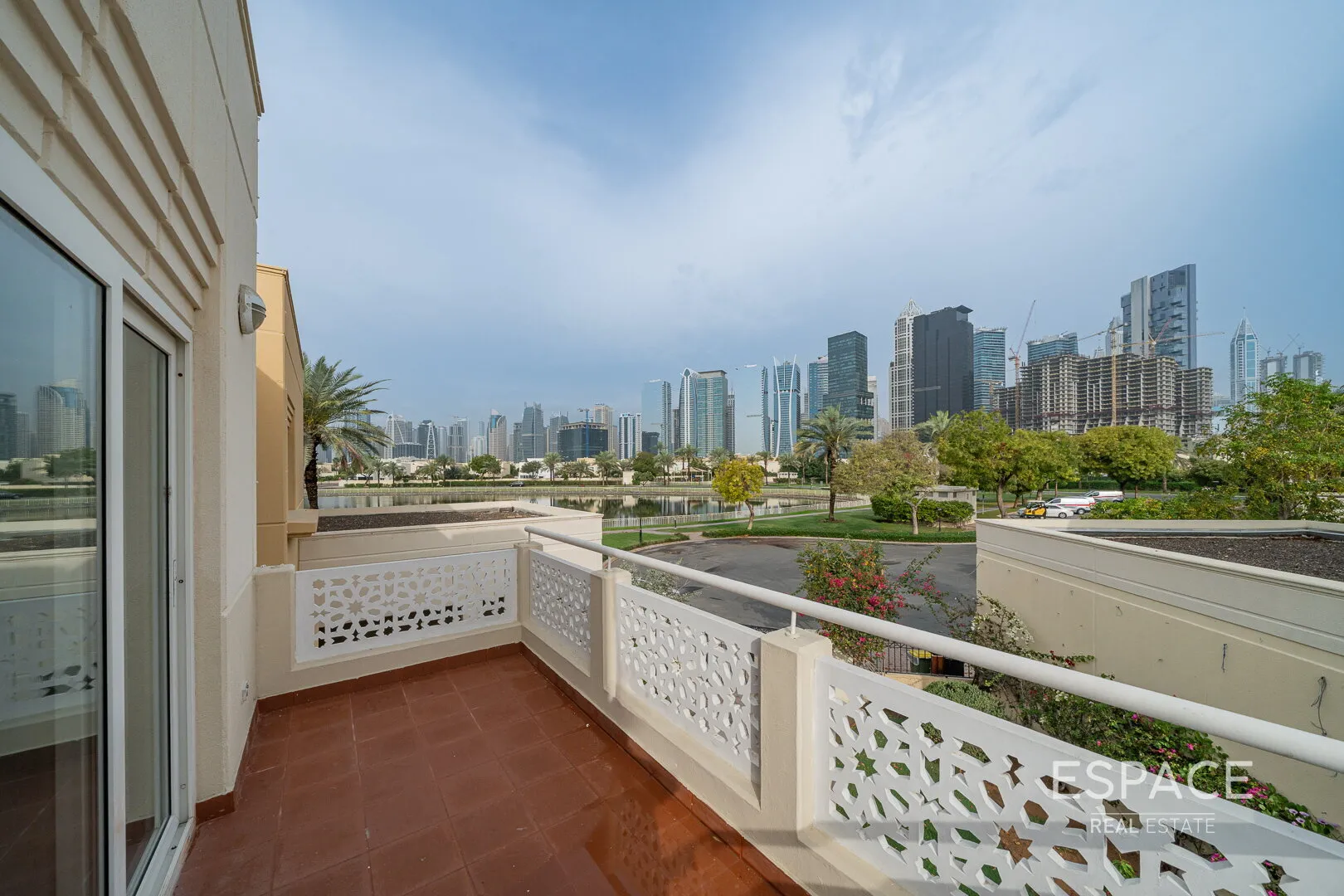 PropertiesGalleryCamera