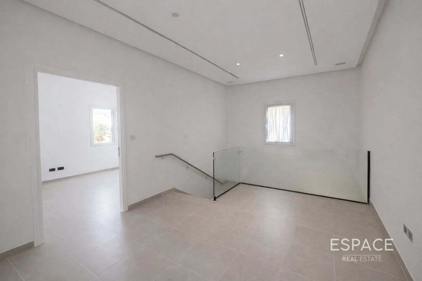 single static gallery