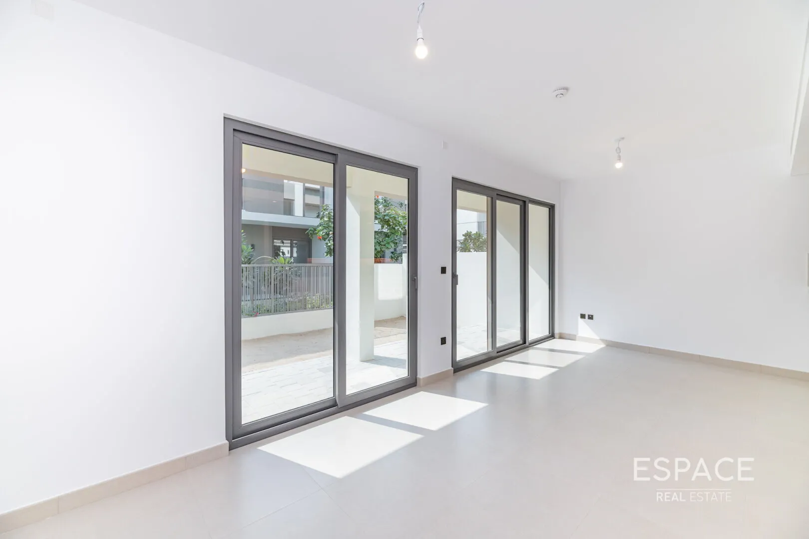 single static gallery