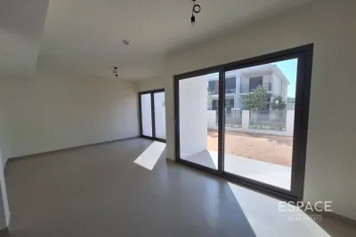 Elan 2, Tilal Al Ghaf, Dubai - Espace