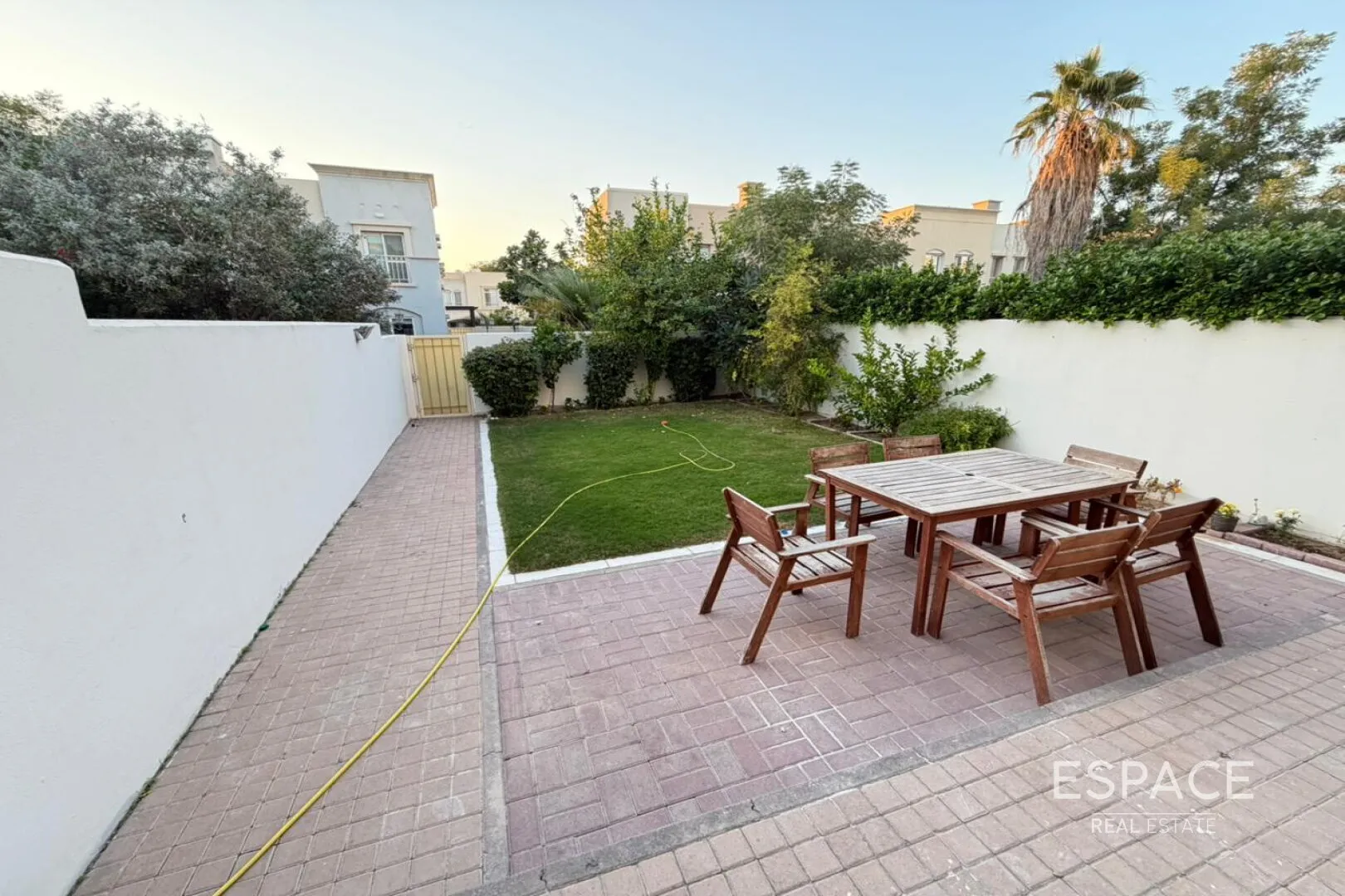 single static gallery