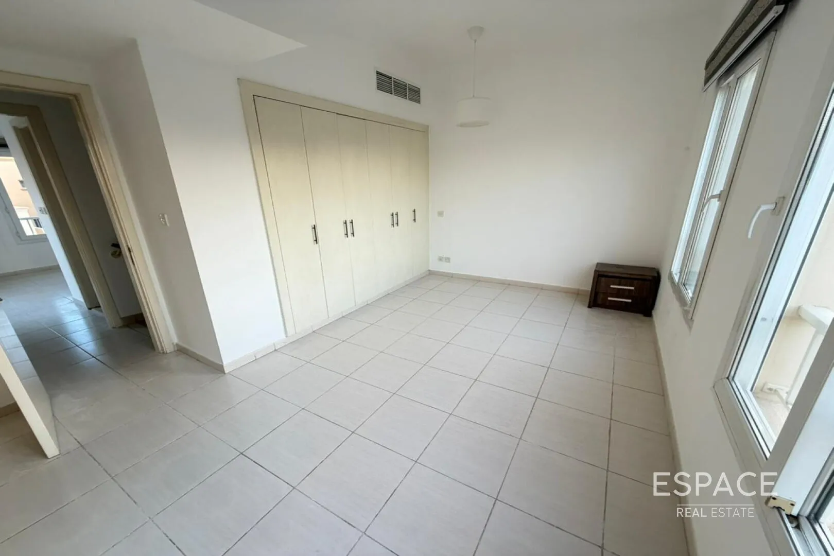 single static gallery