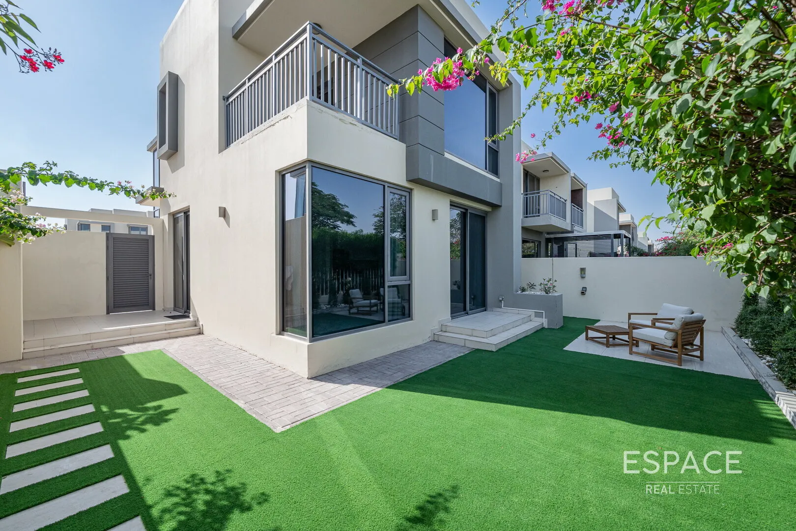 single static gallery